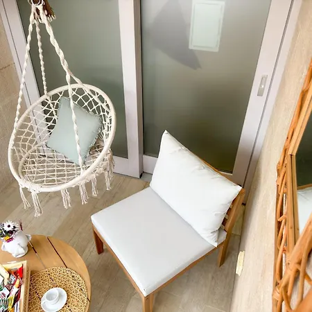 Vingt Sept Bed & Breakfast