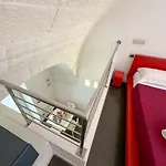 Vingt Sept Bed & Breakfast