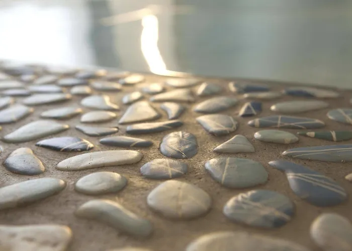 Vingt Sept Bed & Breakfast 4*