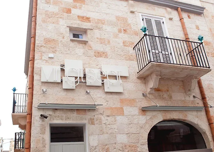 Vingt Sept Bed & Breakfast 4*