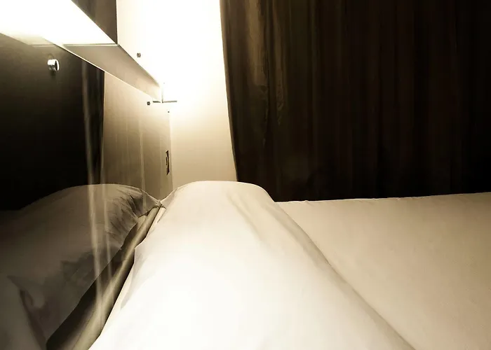 Vingt Sept Bed & Breakfast